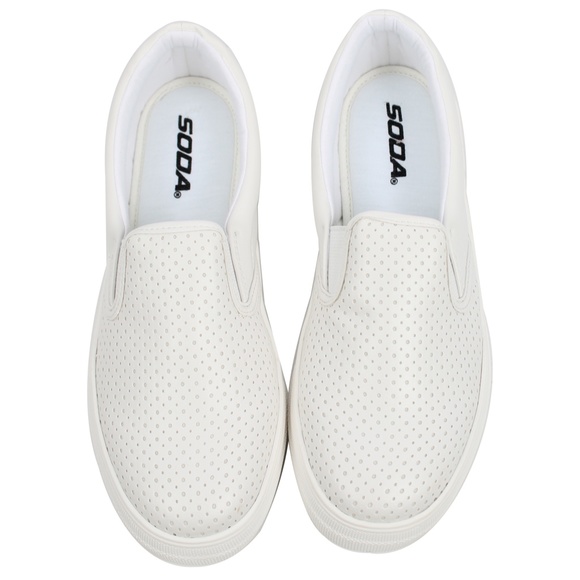 Shoes - SIZE 5 White Perforated Round Toe Elastic Loafer Slip on